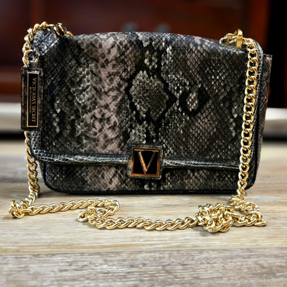 Victoria Secrets Purse - Picture 1 of 8